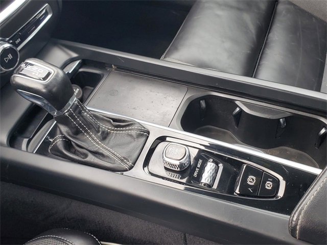 Used 2021 Volvo S60 T5 R-Design image 26