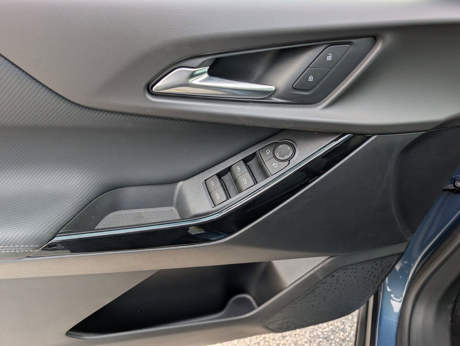 New 2026 Chevrolet Equinox LT w/ Safety and Technology Package image 14