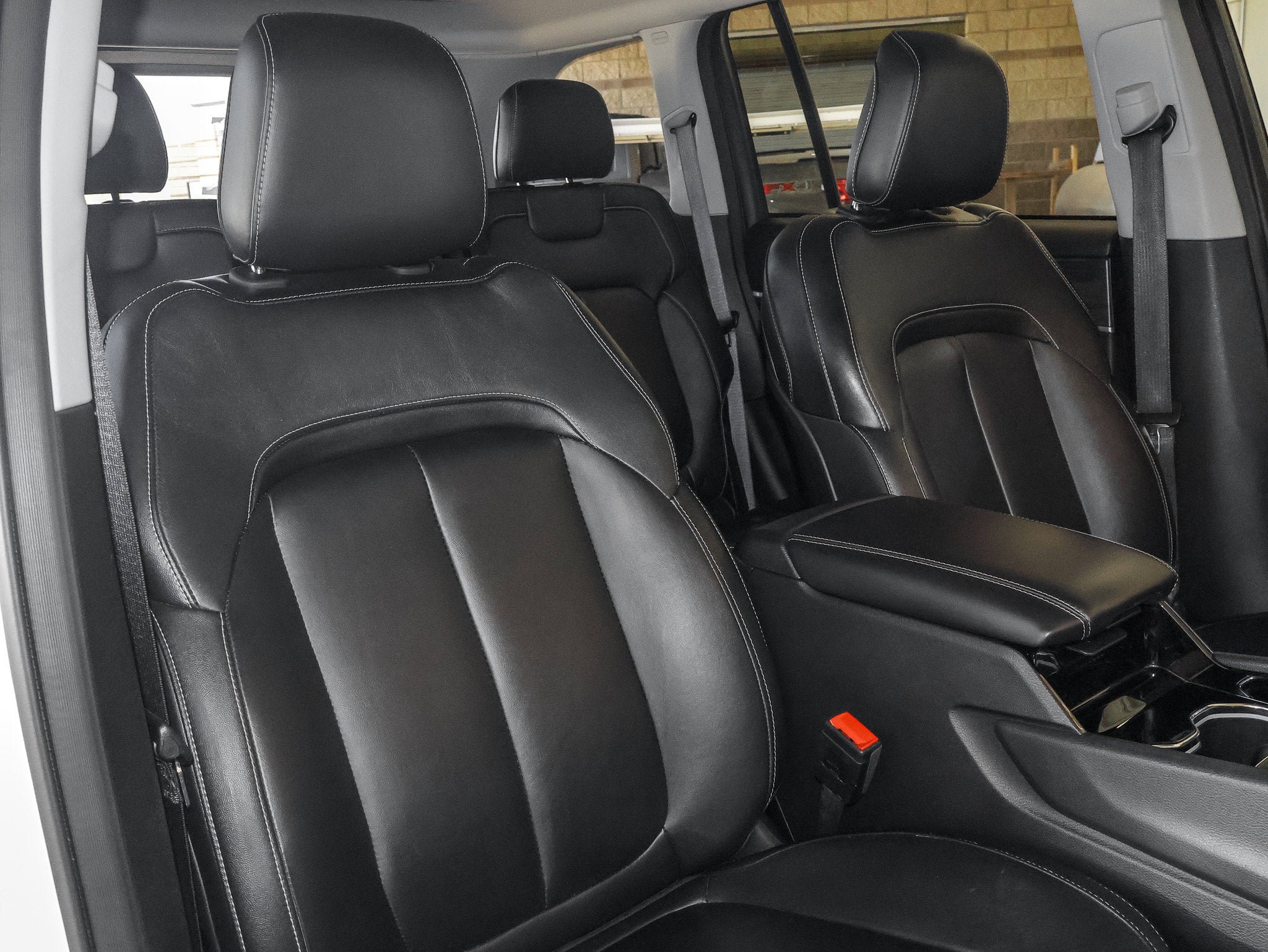 Used 2023 Jeep Grand Cherokee Limited AWD/4WD image 41