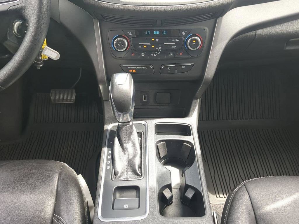 Used 2018 Ford Escape SEL w/ Ford Safe & Smart Package image 16