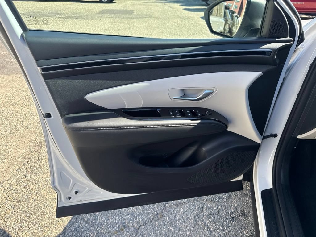 Used 2022 Hyundai Tucson SEL w/ Cargo Package AWD/4WD image 12