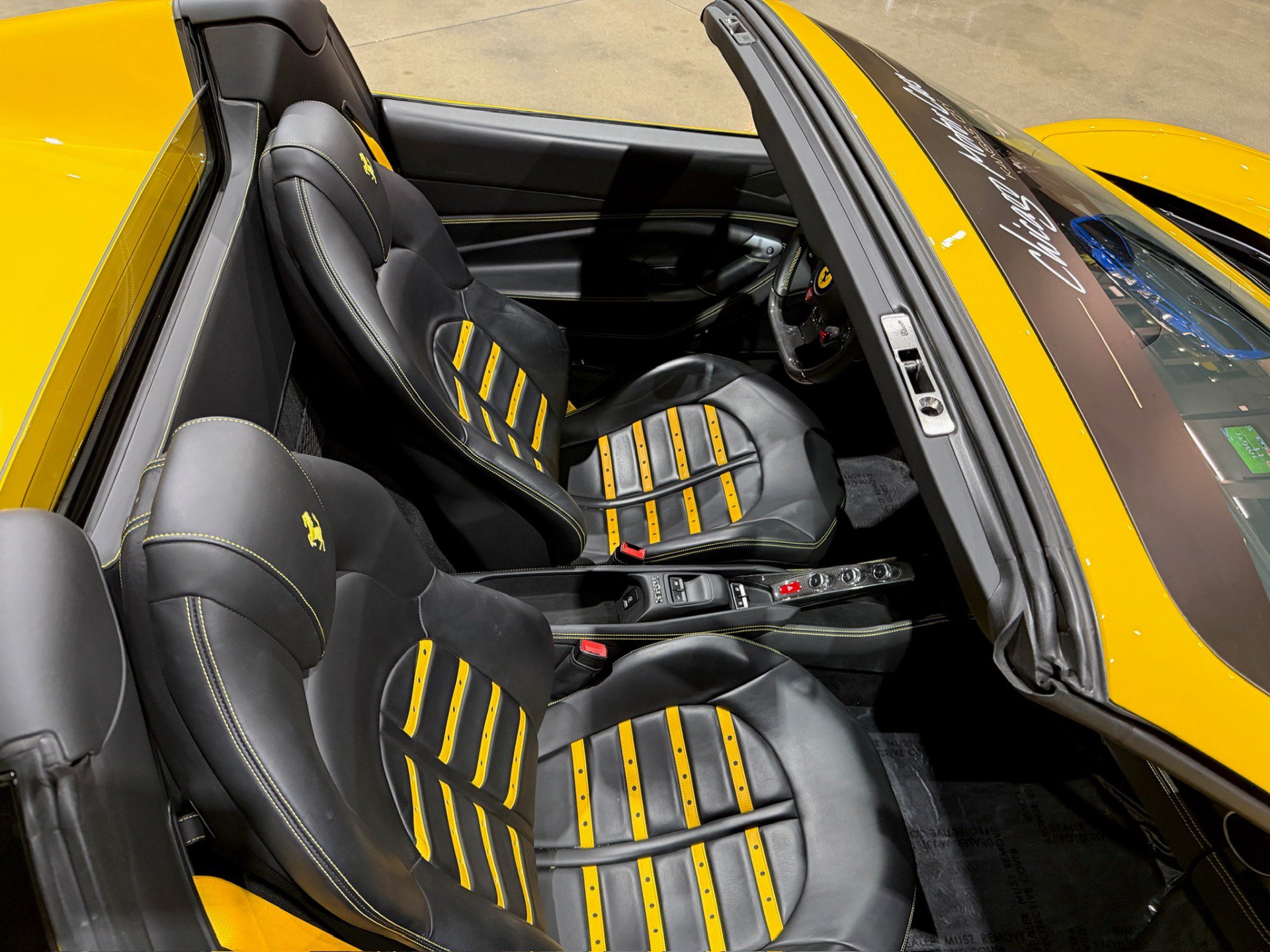 Used 2023 Ferrari F8 Tributo RWD image 39