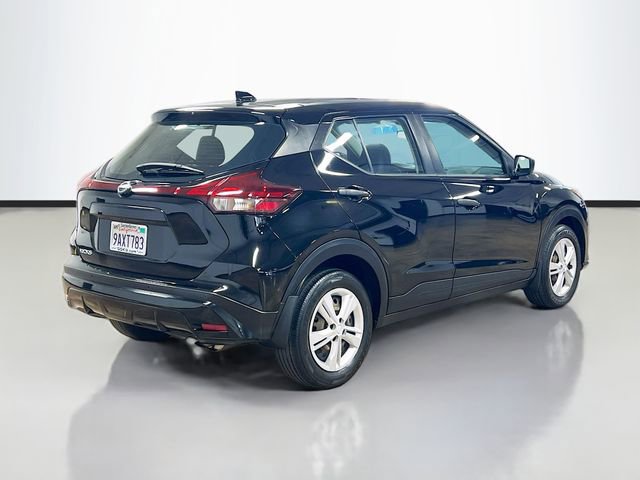 Used 2022 Nissan Kicks S FWD image 7