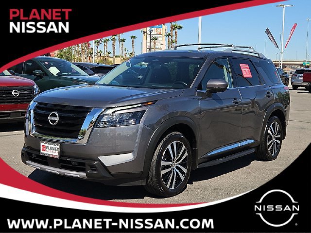 Certified 2025 Nissan Pathfinder Platinum w/ Cargo Package FWD image 1