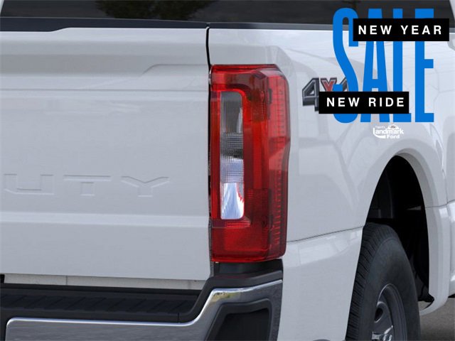 New 2026 Ford F250 XL w/ XL Chrome Package image 21