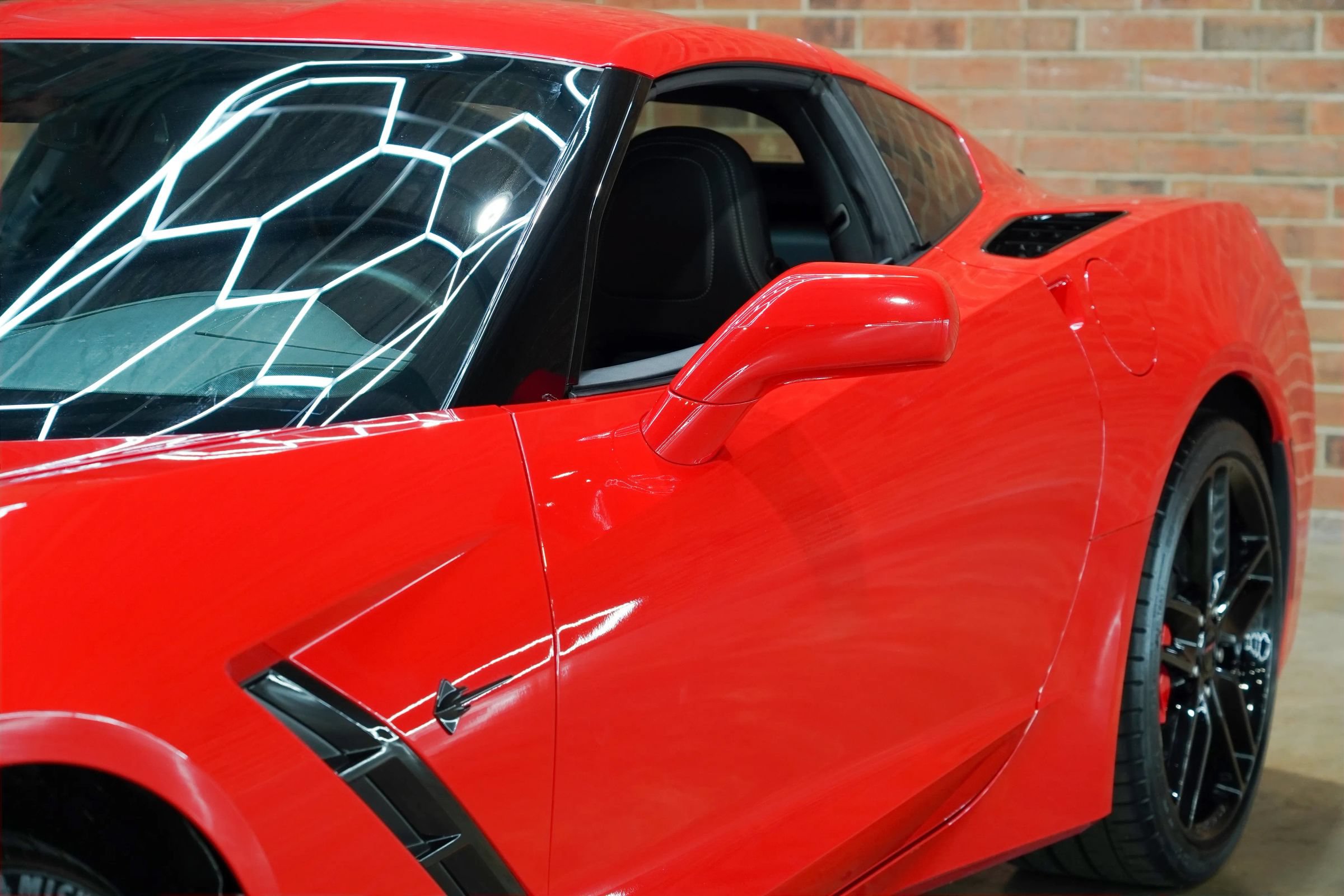 Used 2019 Chevrolet Corvette Stingray Coupe w/ Carbon Flash Badge Package RWD image 20