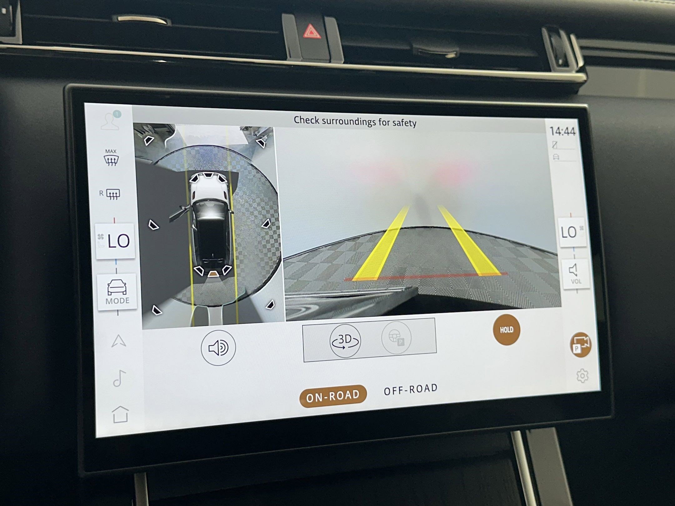 New 2026 Land Rover Range Rover Velar Dynamic SE image 24