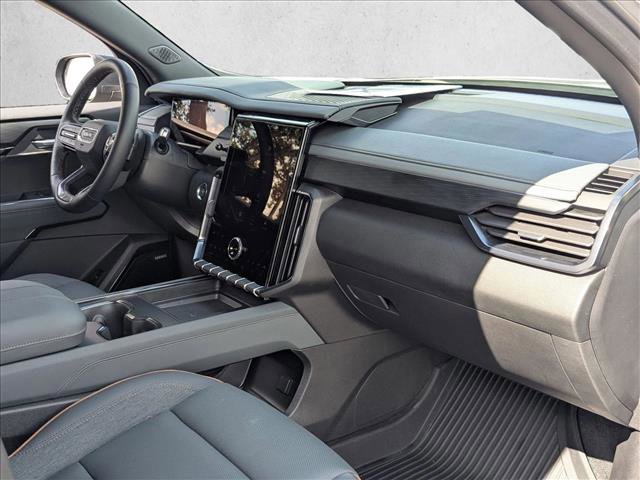 Certified 2025 GMC Acadia AT4 w/ Luxury Package AWD/4WD image 20