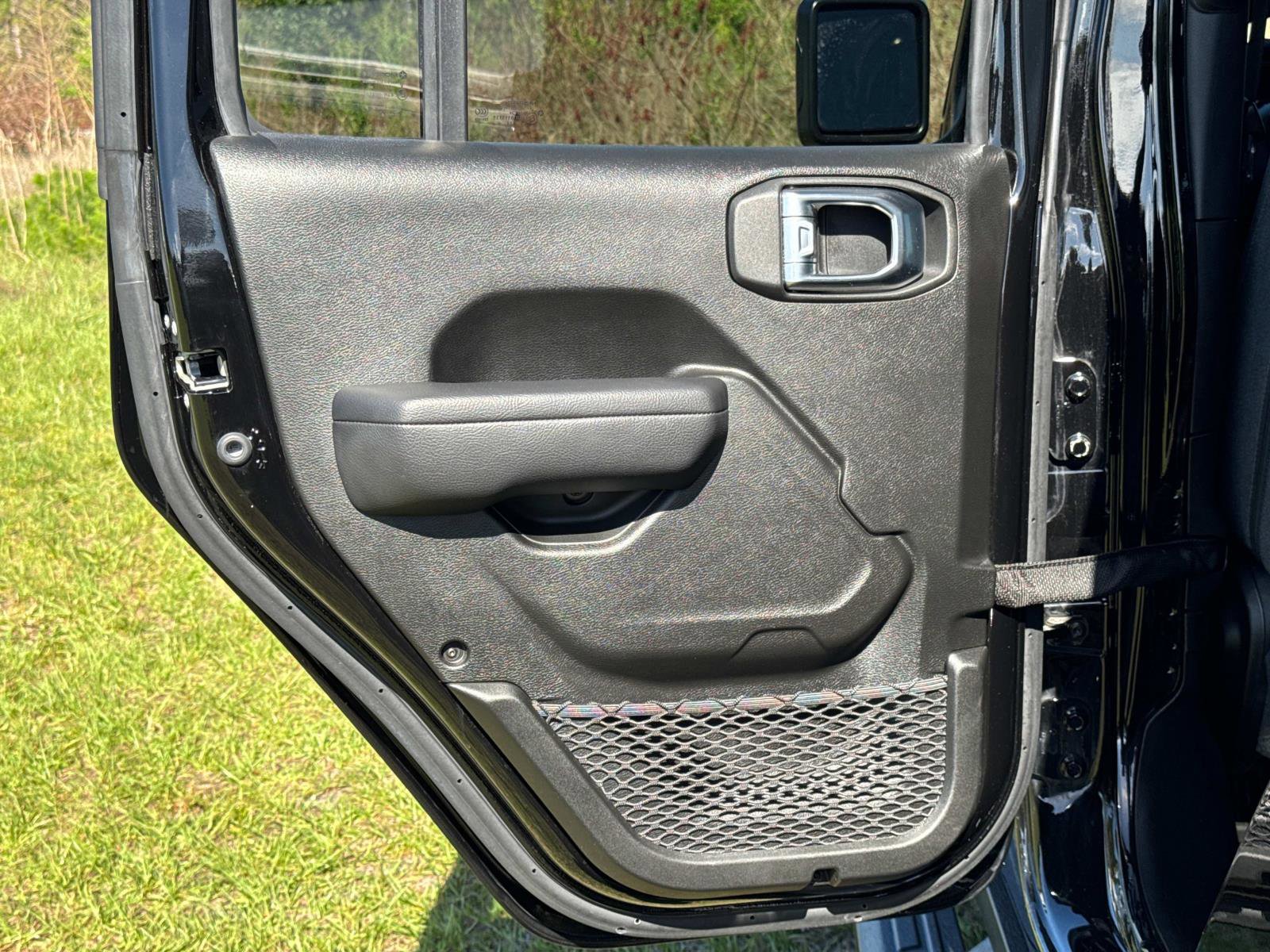 Certified 2024 Jeep Gladiator Sport AWD/4WD image 12