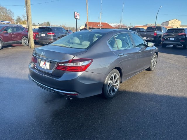 Used 2017 Honda Accord EX image 4