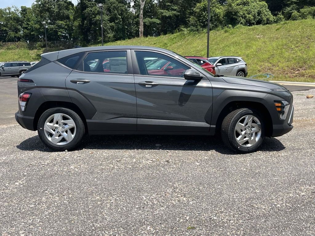 New 2026 Hyundai Kona SE FWD image 2