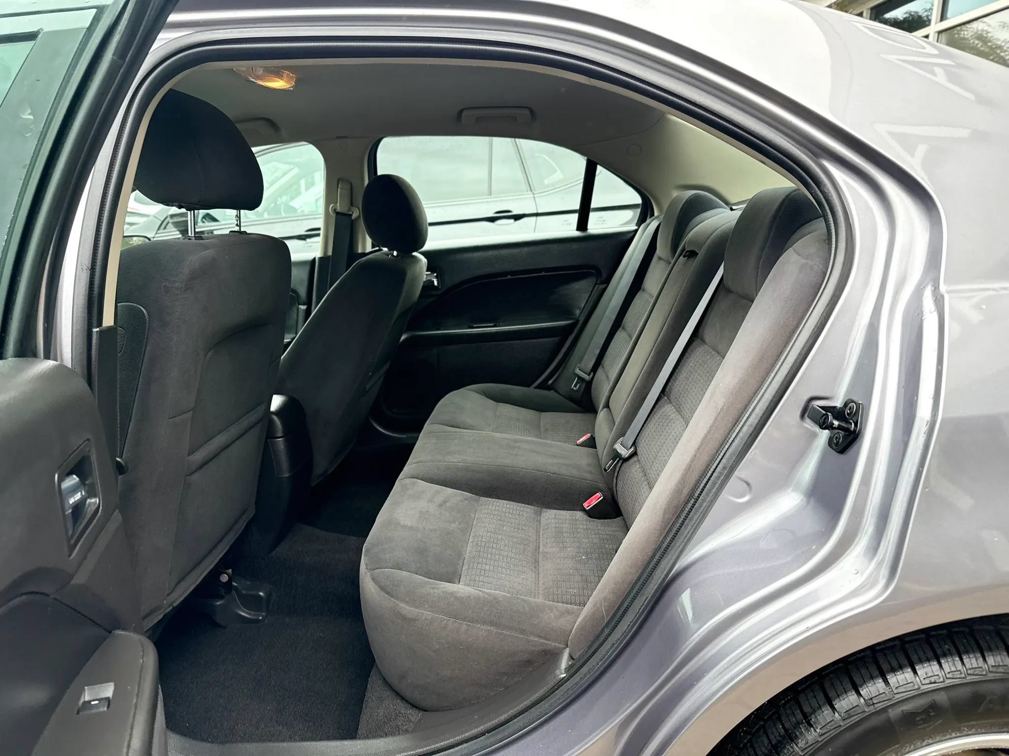 Used 2006 Ford Fusion SE FWD image 23