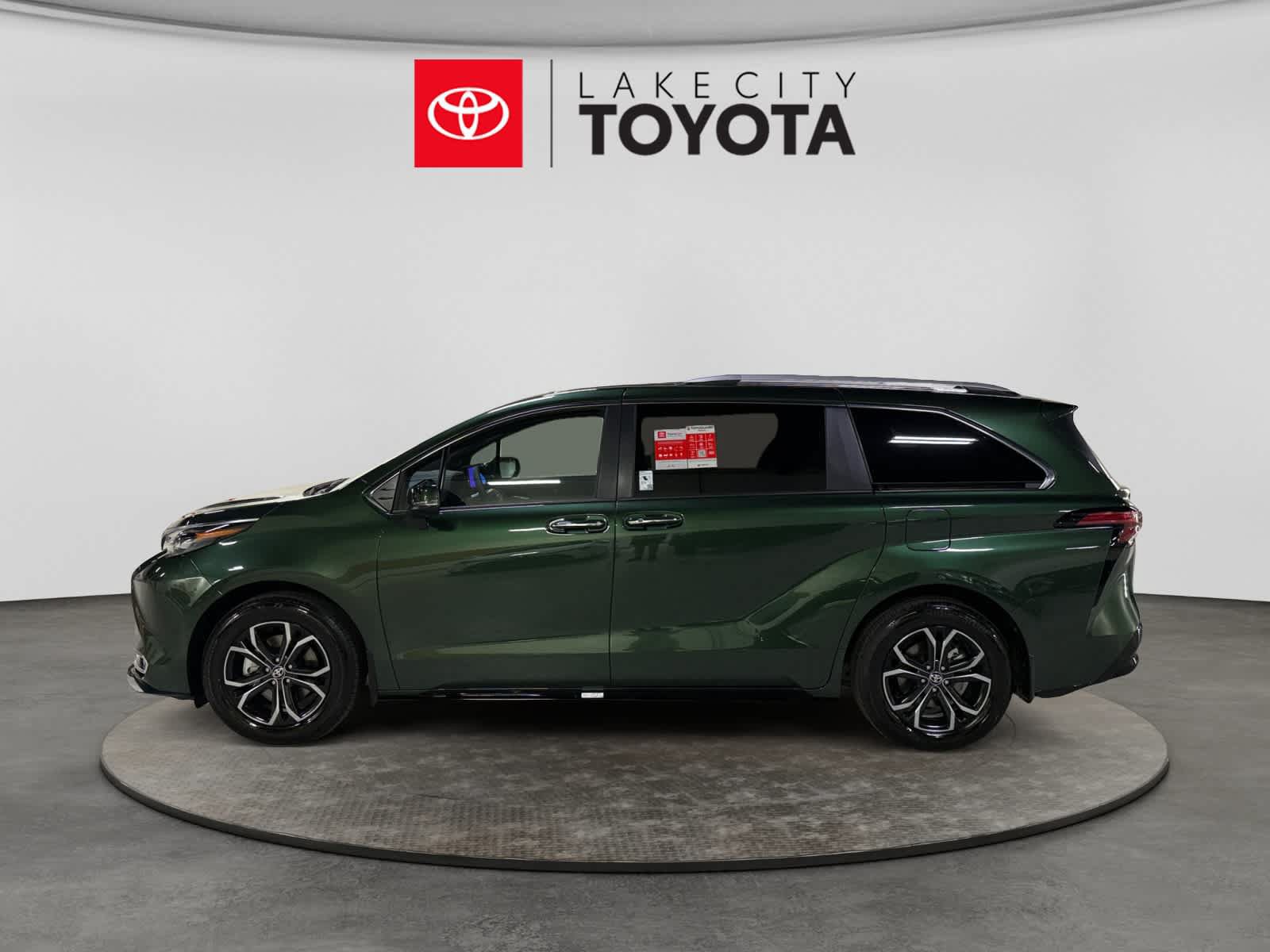 New 2026 Toyota Sienna Platinum AWD/4WD image 3