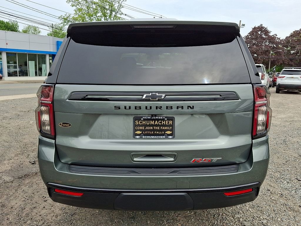 Used 2024 Chevrolet Suburban RST w/ Luxury Package AWD/4WD image 7