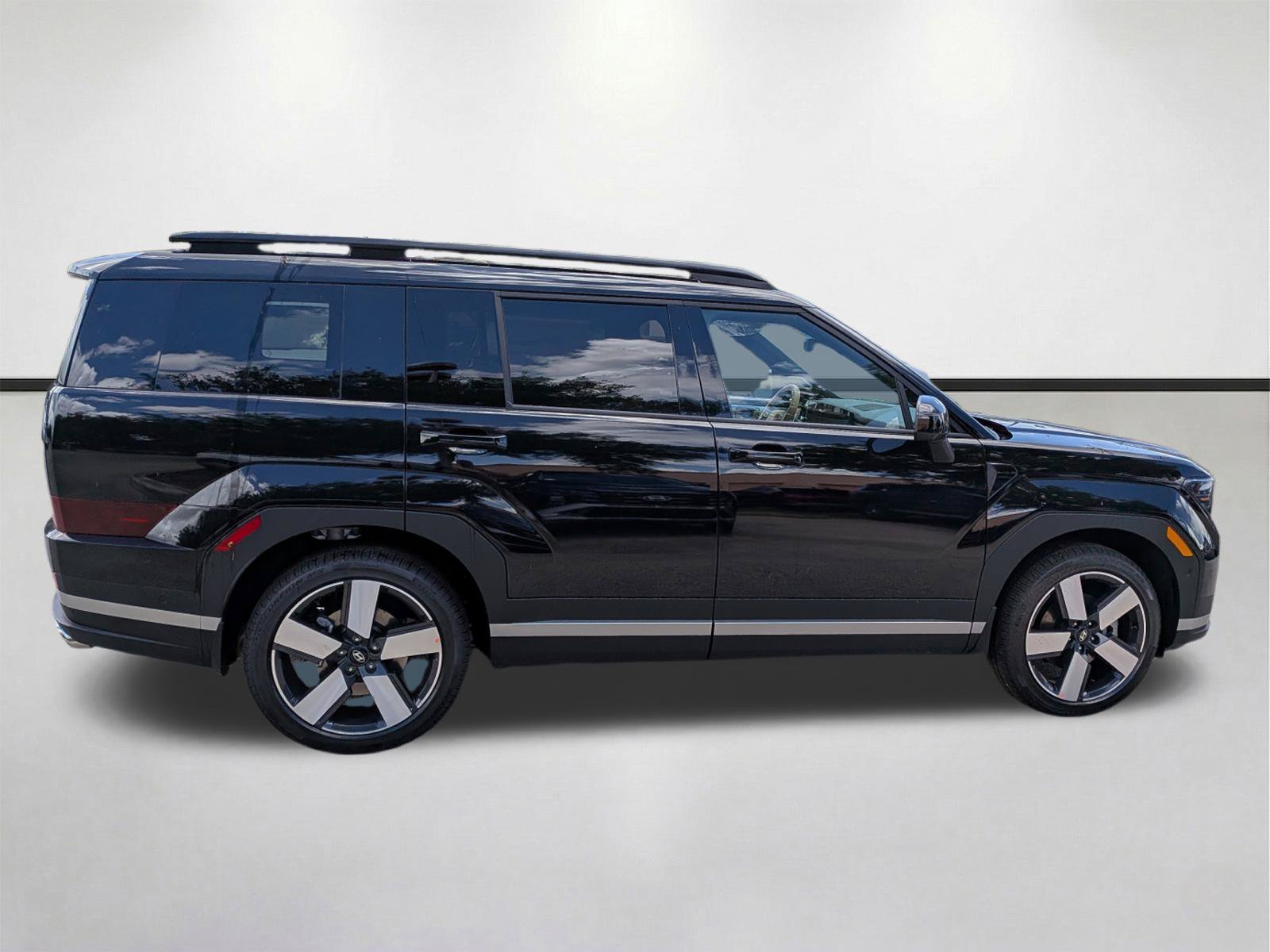 New 2026 Hyundai Santa Fe Limited FWD image 3