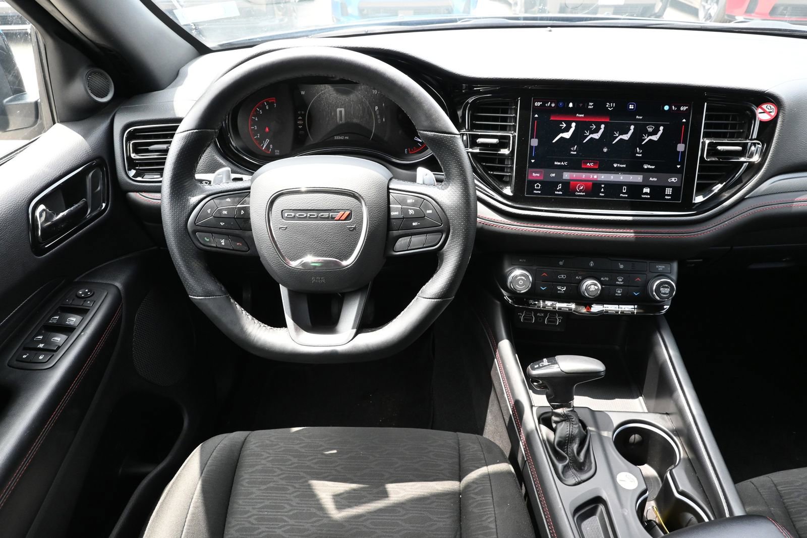 Used 2025 Dodge Durango GT RWD image 23