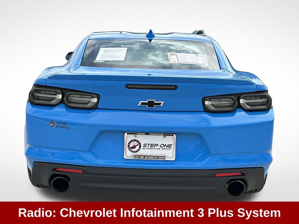 Used 2023 Chevrolet Camaro LT w/ RS Package image 7