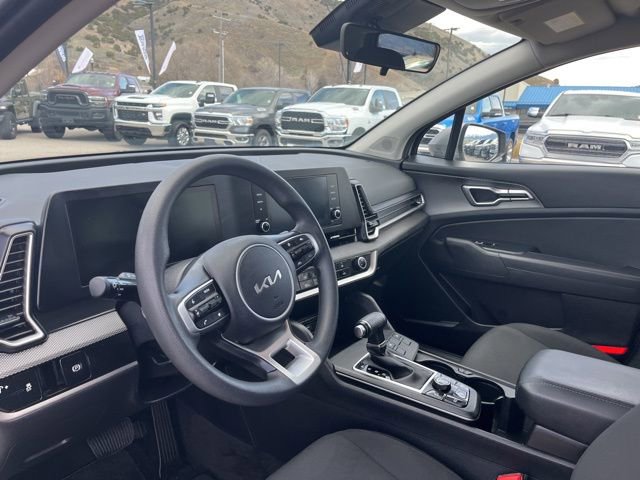 Used 2023 Kia Sportage LX image 11