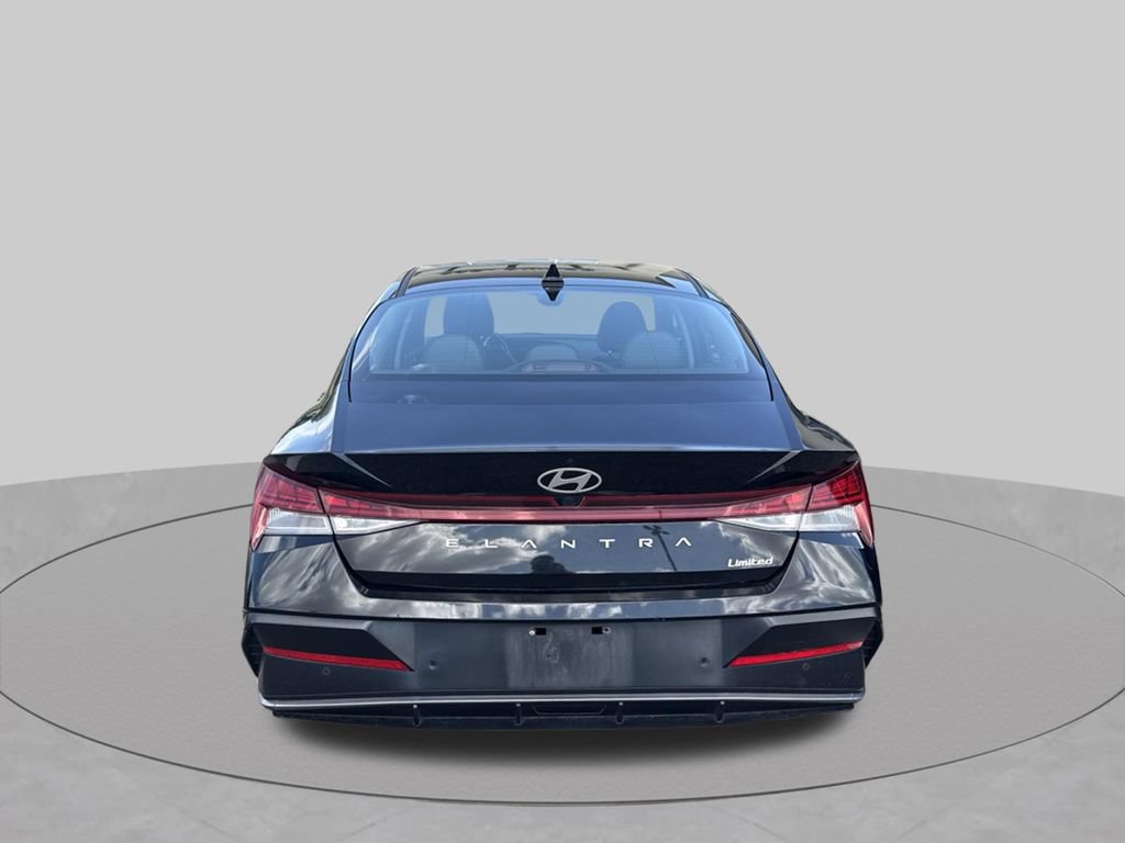 Used 2024 Hyundai Elantra Limited FWD image 6