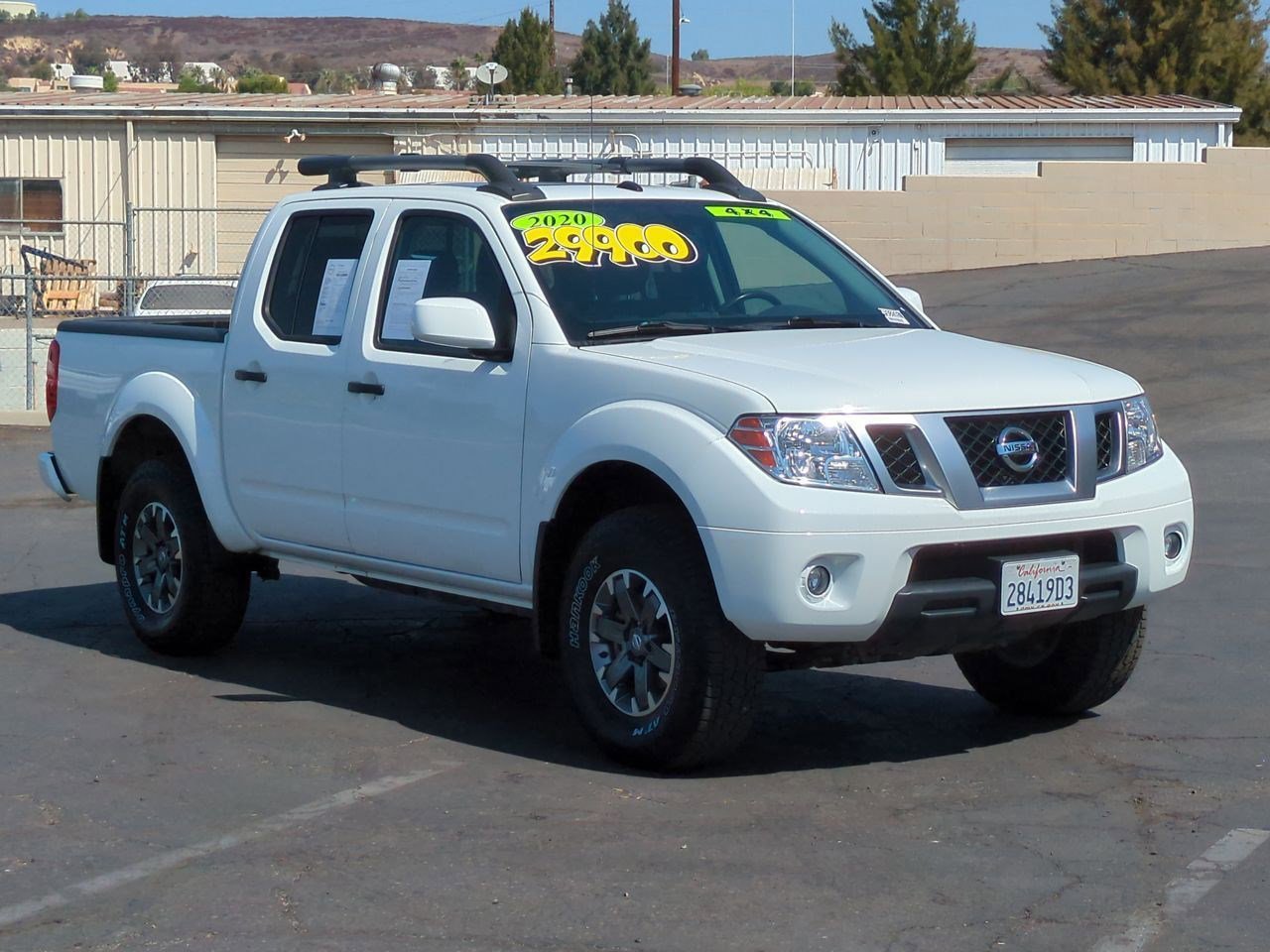 Used 2020 Nissan Frontier PRO-4X image 3