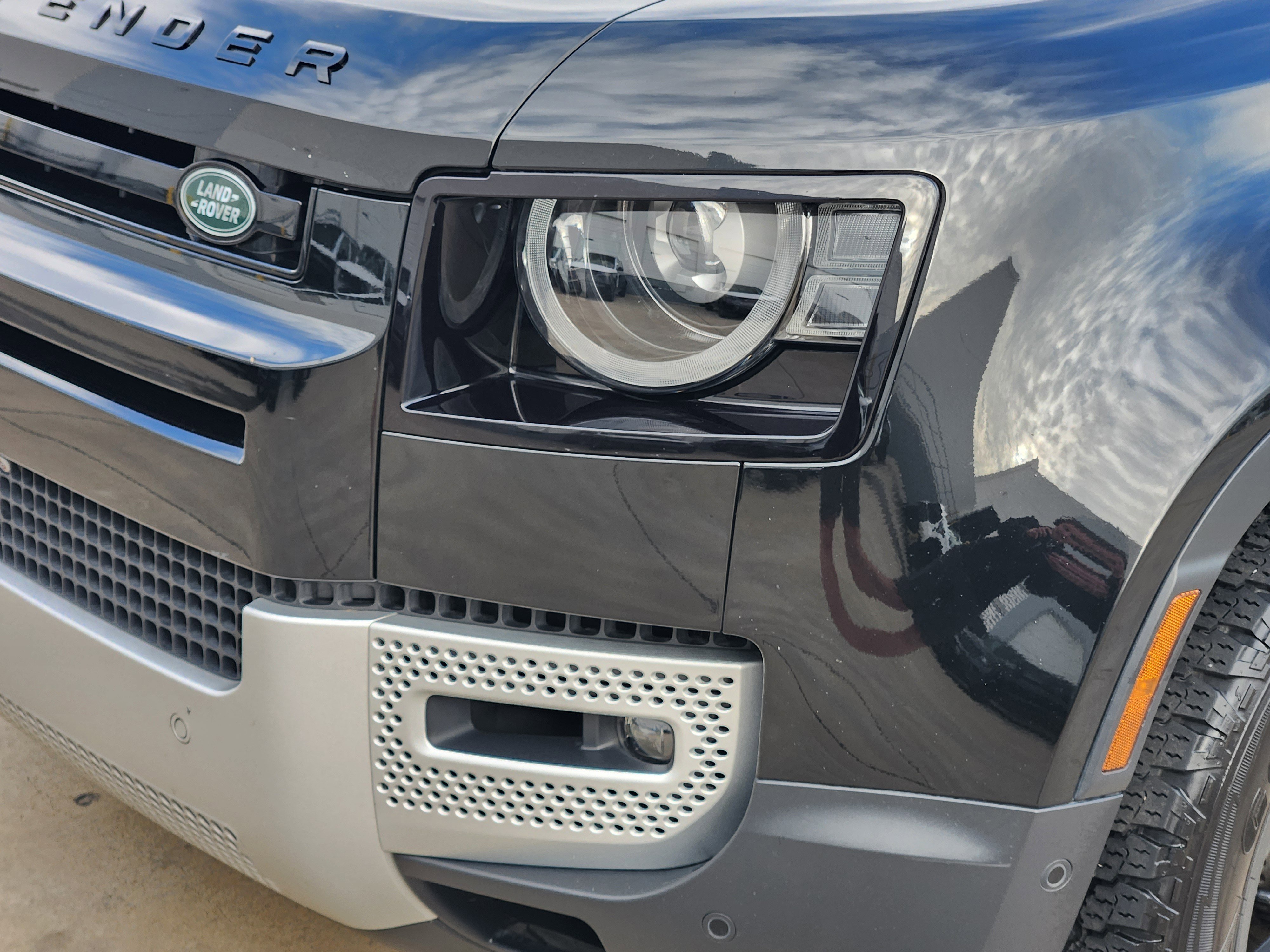 Certified 2024 Land Rover Defender 130 S image 9