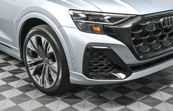 New 2025 Audi Q8 Premium Plus image 27