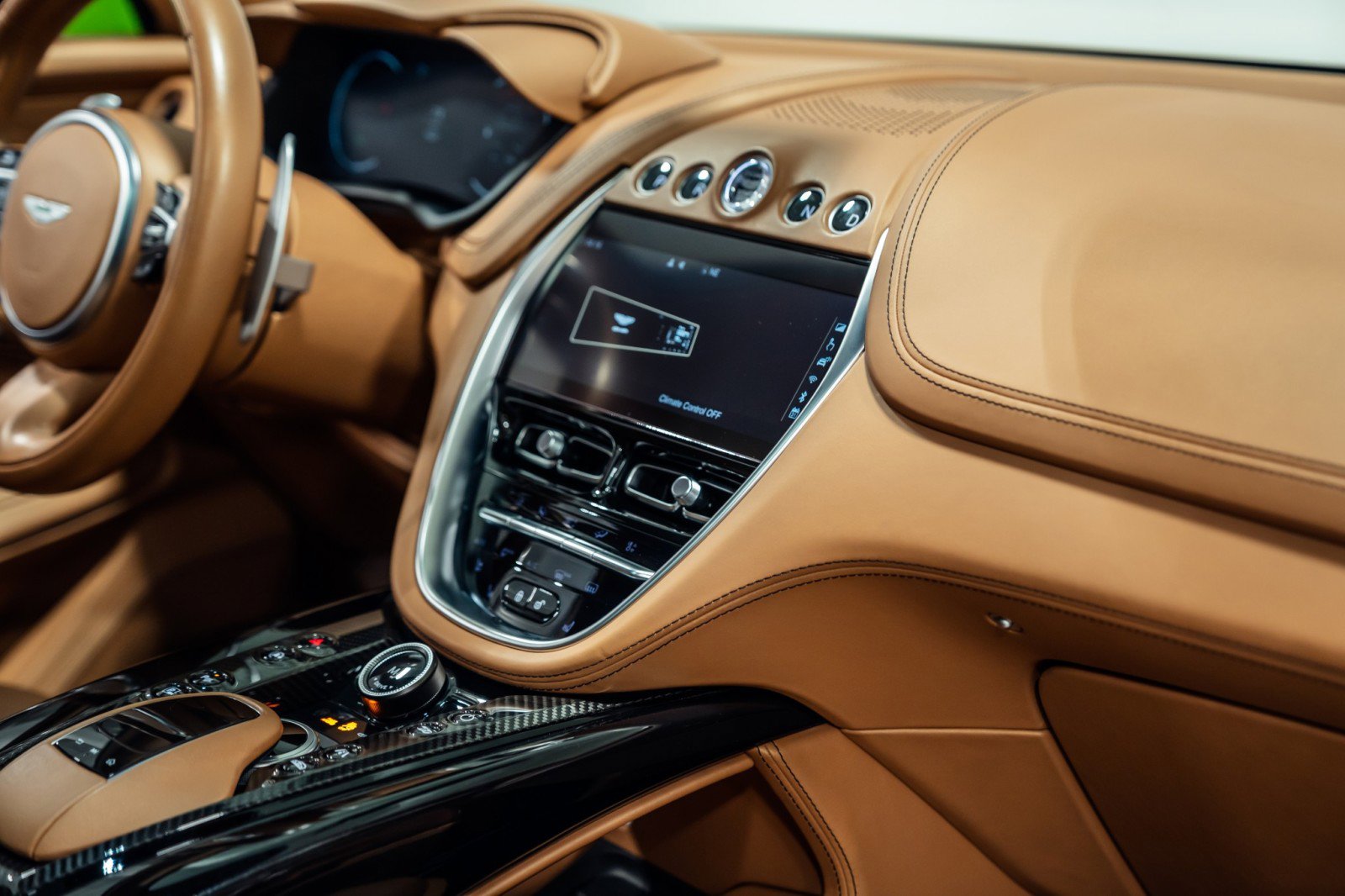 Used 2023 Aston Martin DBX 707 image 21