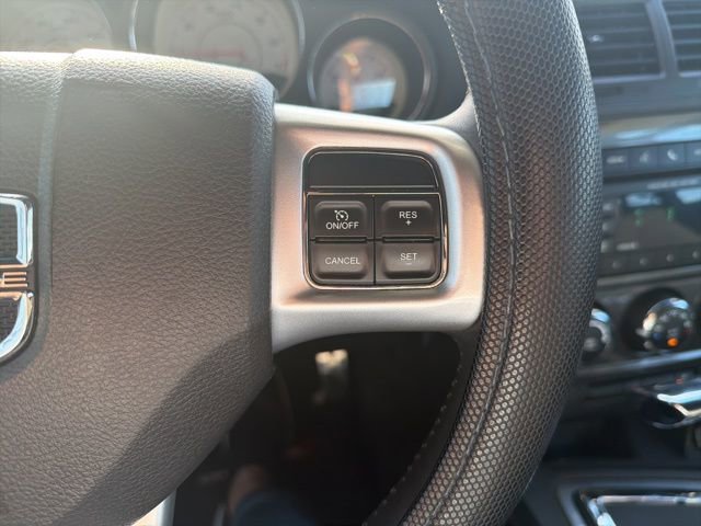 Used 2012 Dodge Challenger SXT image 6