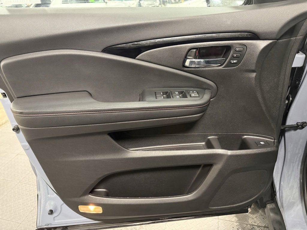 Used 2022 Honda Ridgeline Black Edition image 8