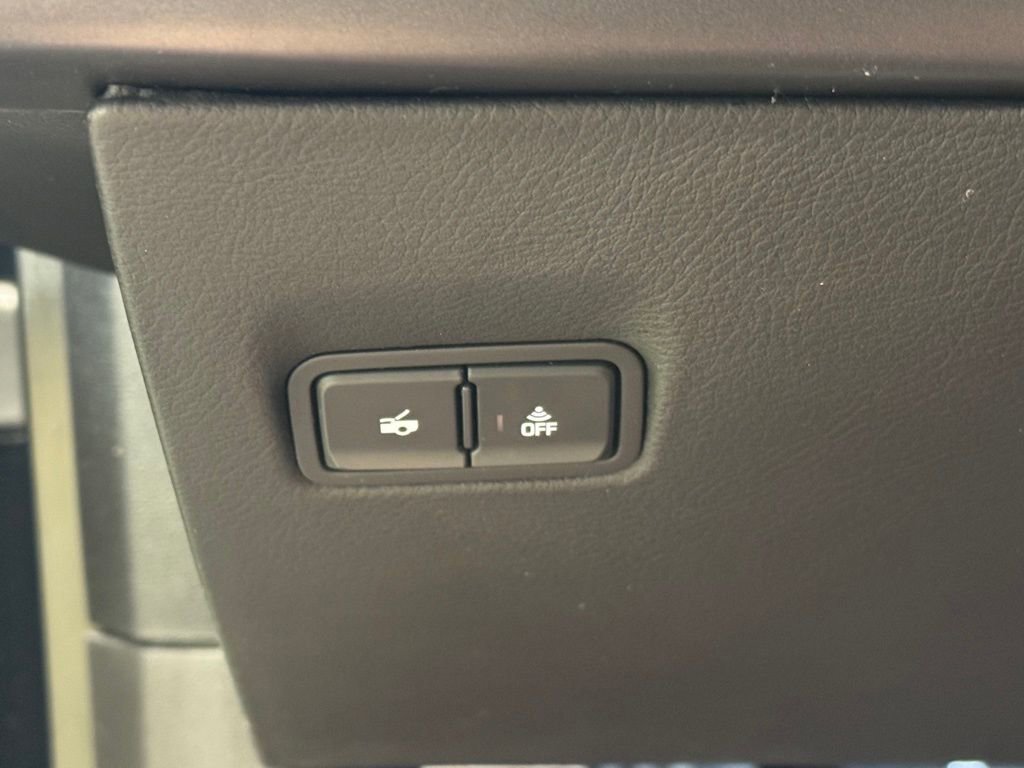 Used 2017 Chevrolet Corvette Z06 w/ Z07 Performance Package image 22