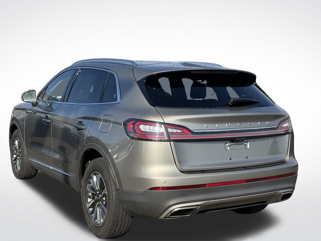 Used 2023 Lincoln Nautilus AWD w/ Premium Package image 3