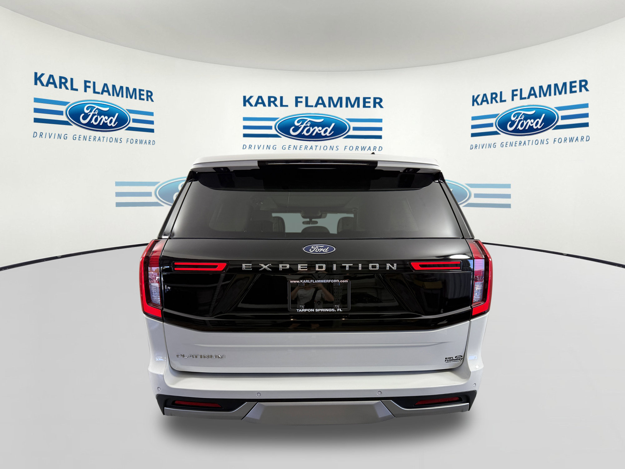 New 2026 Ford Expedition Platinum w/ Platinum Ultimate Package AWD/4WD image 4