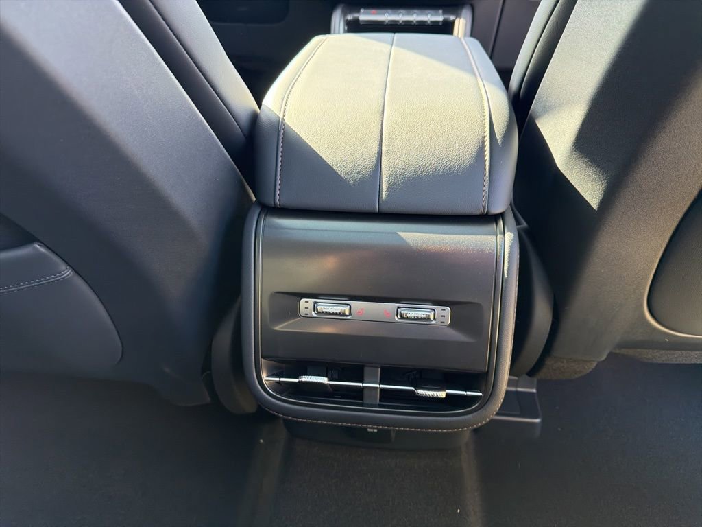 New 2026 Lincoln Nautilus Reserve w/ Jet Appearance Package AWD/4WD image 21