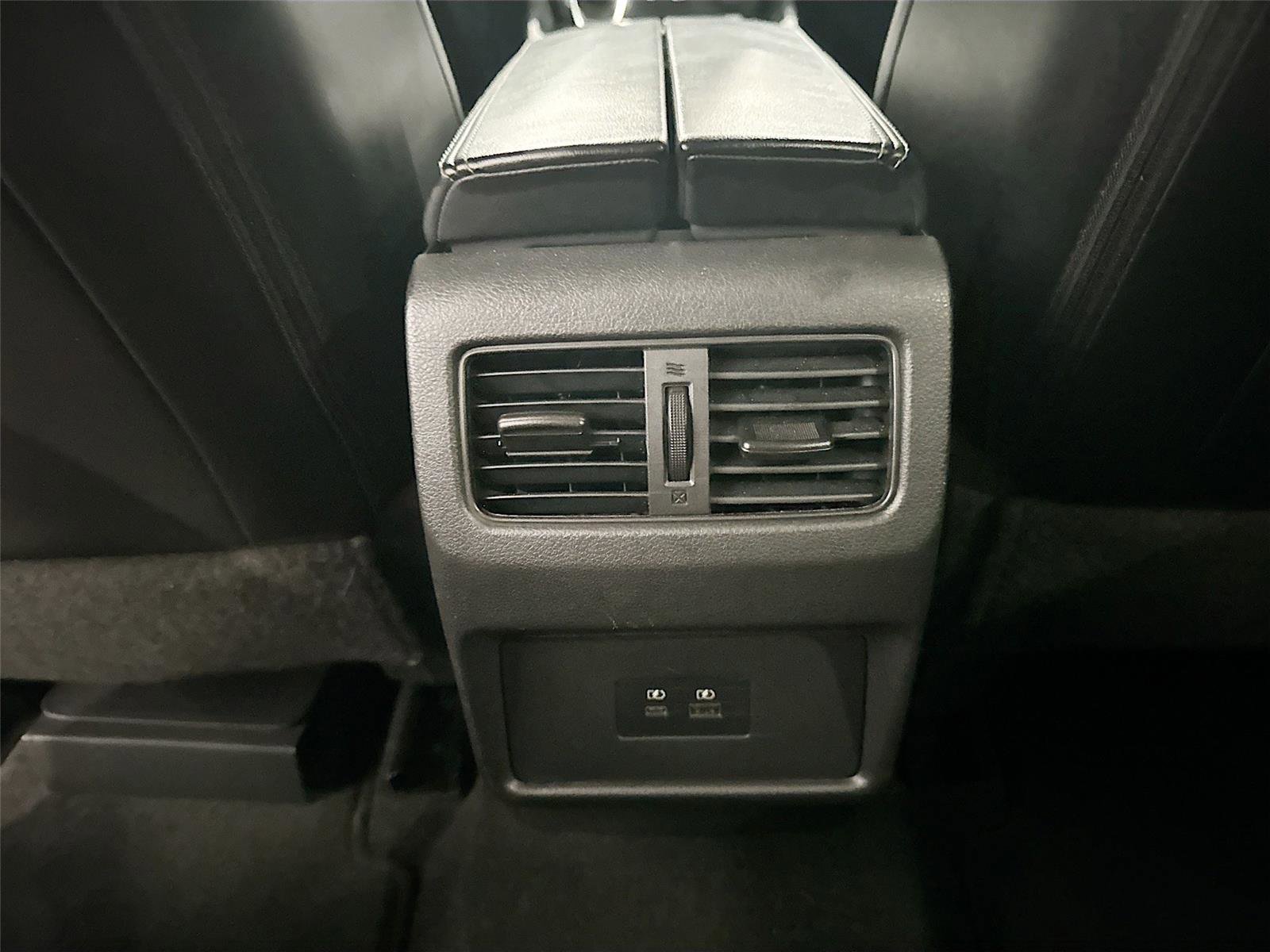 Used 2023 Nissan Rogue SV w/ SV Premium B Package image 17