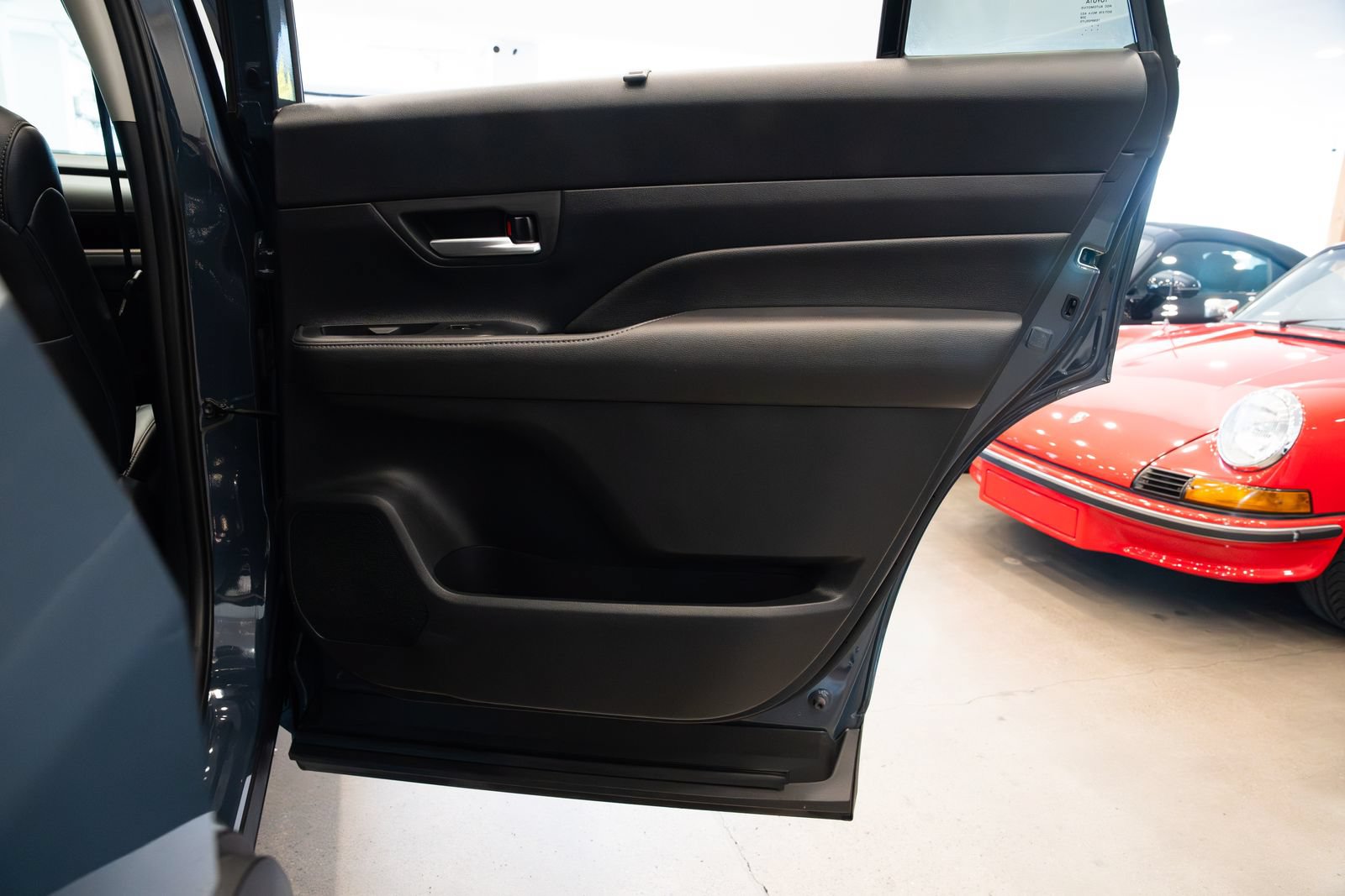 Used 2024 Toyota Grand Highlander AWD image 19