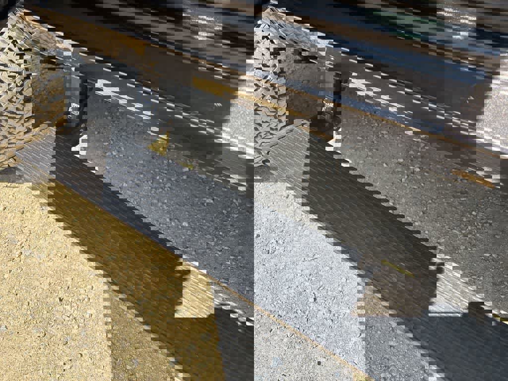 Used 2016 RAM 2500 Laramie w/ Cold Weather Group image 8