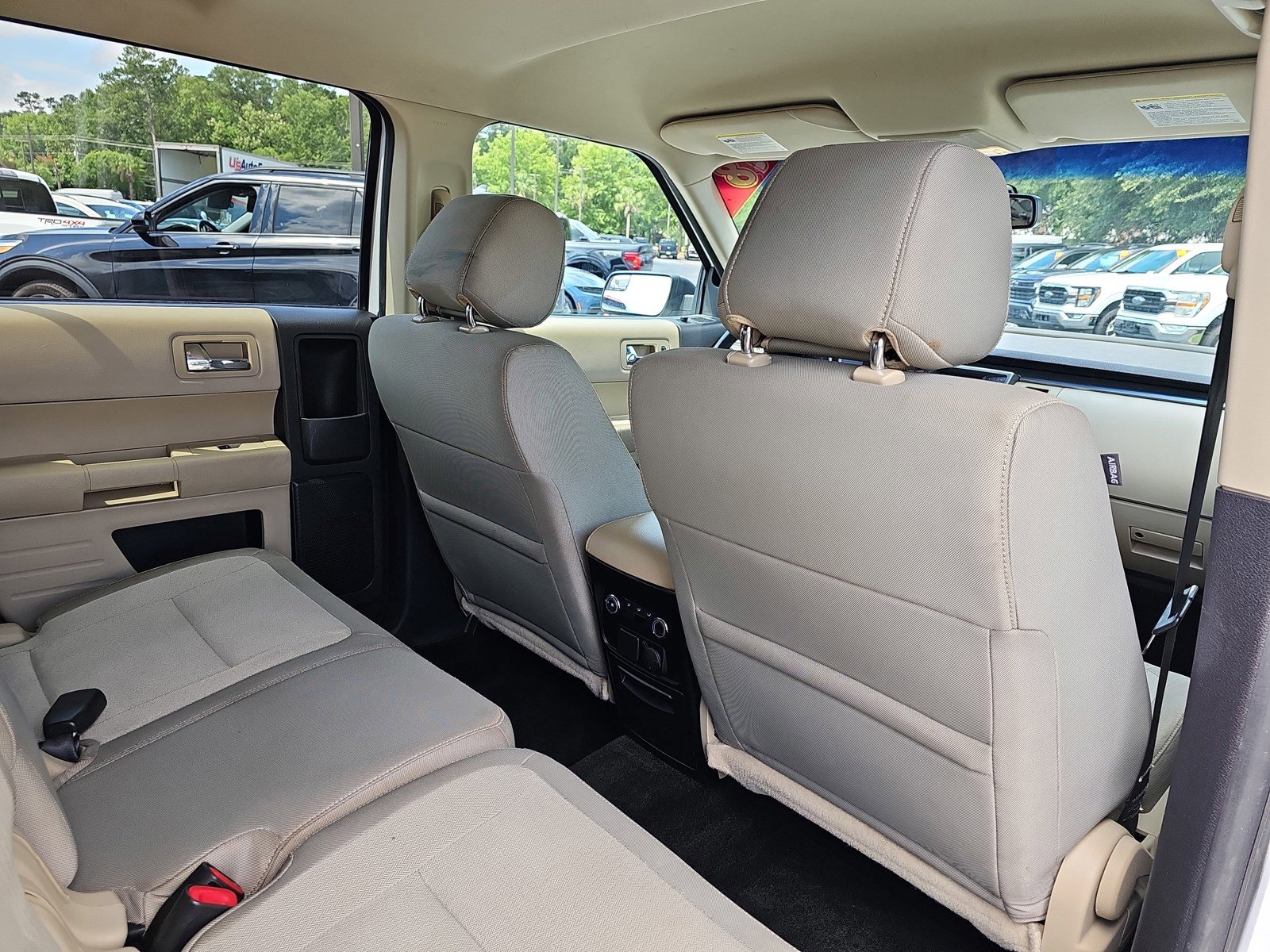 Used 2018 Ford Flex SE FWD image 11