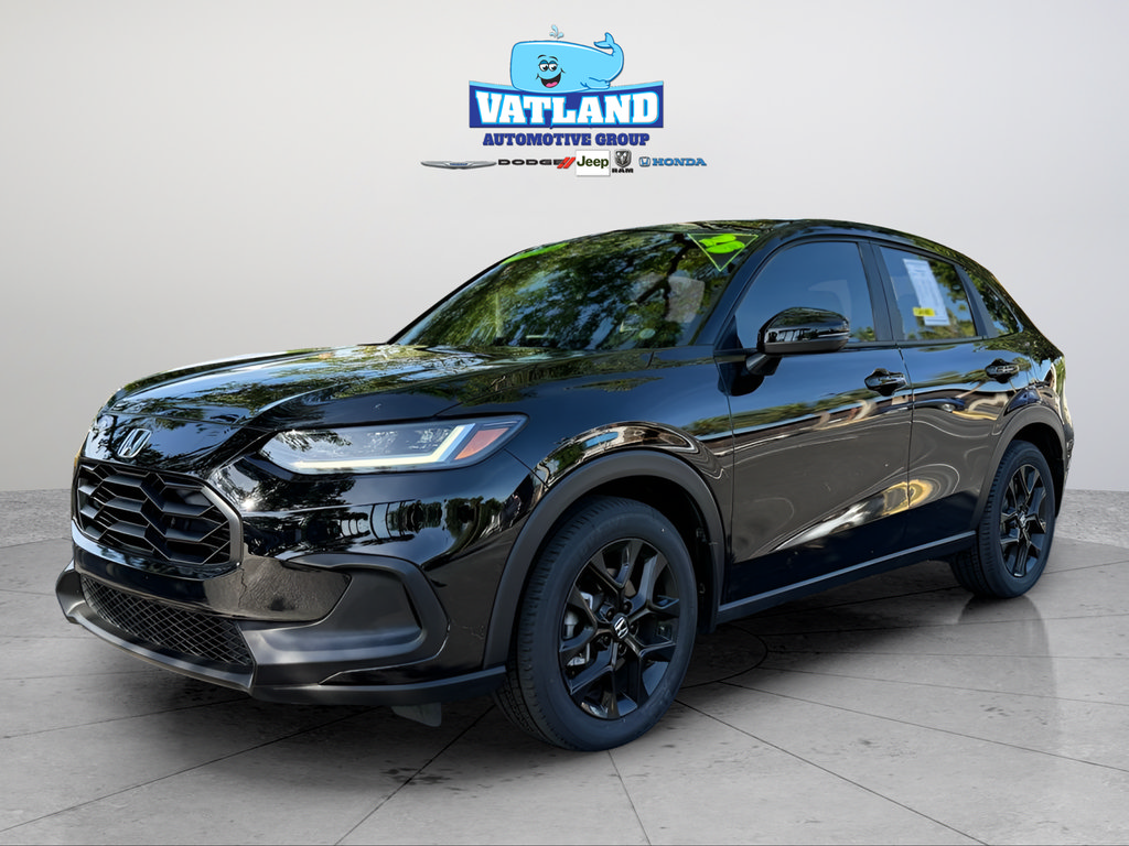 Used 2025 Honda HR-V Sport image 1