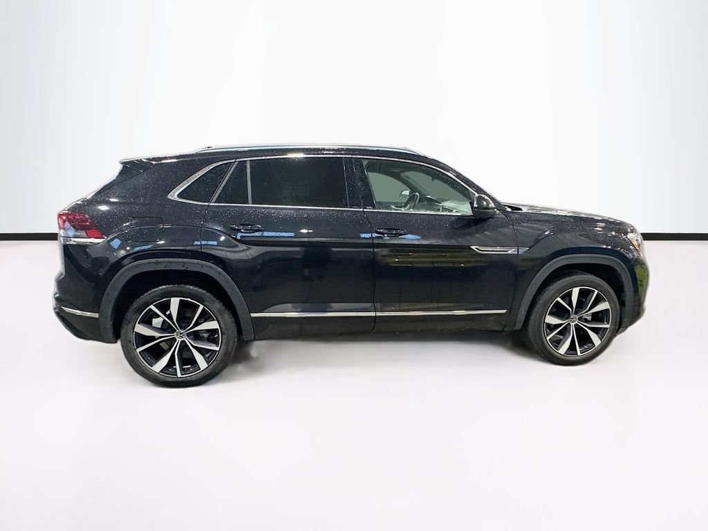 Used 2024 Volkswagen Atlas Cross Sport SEL Premium R-Line AWD/4WD image 2