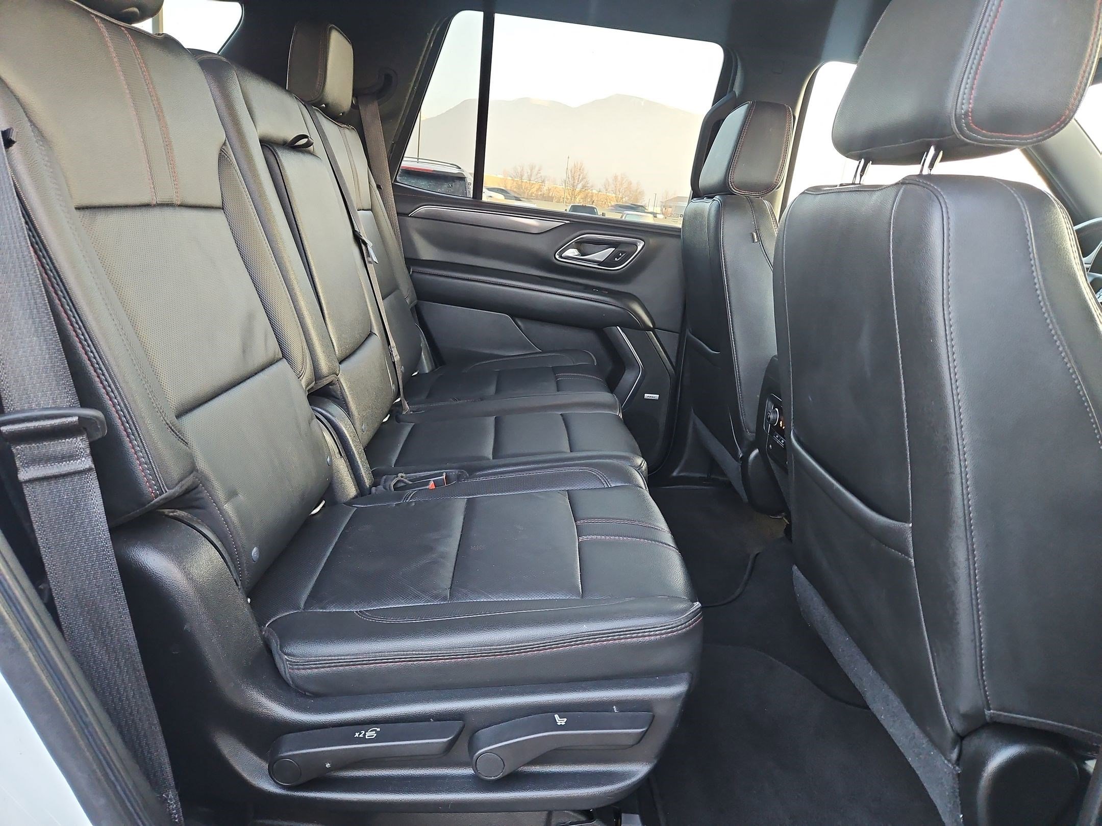 Used 2021 Chevrolet Tahoe RST AWD/4WD image 31
