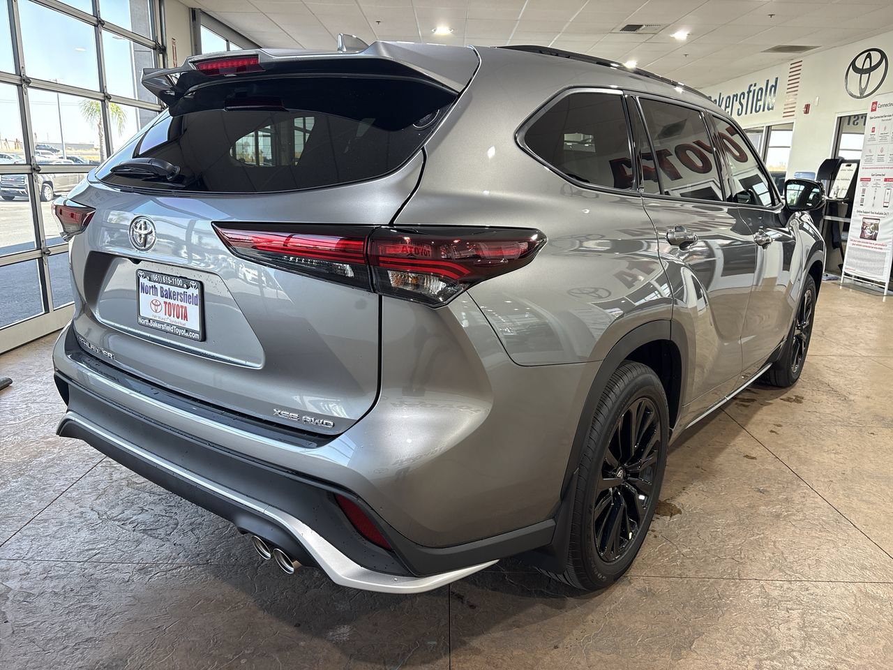 New 2026 Toyota Highlander XSE AWD/4WD image 2