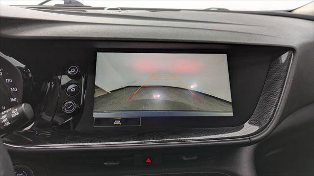 Used 2023 Buick Envision Essence image 19