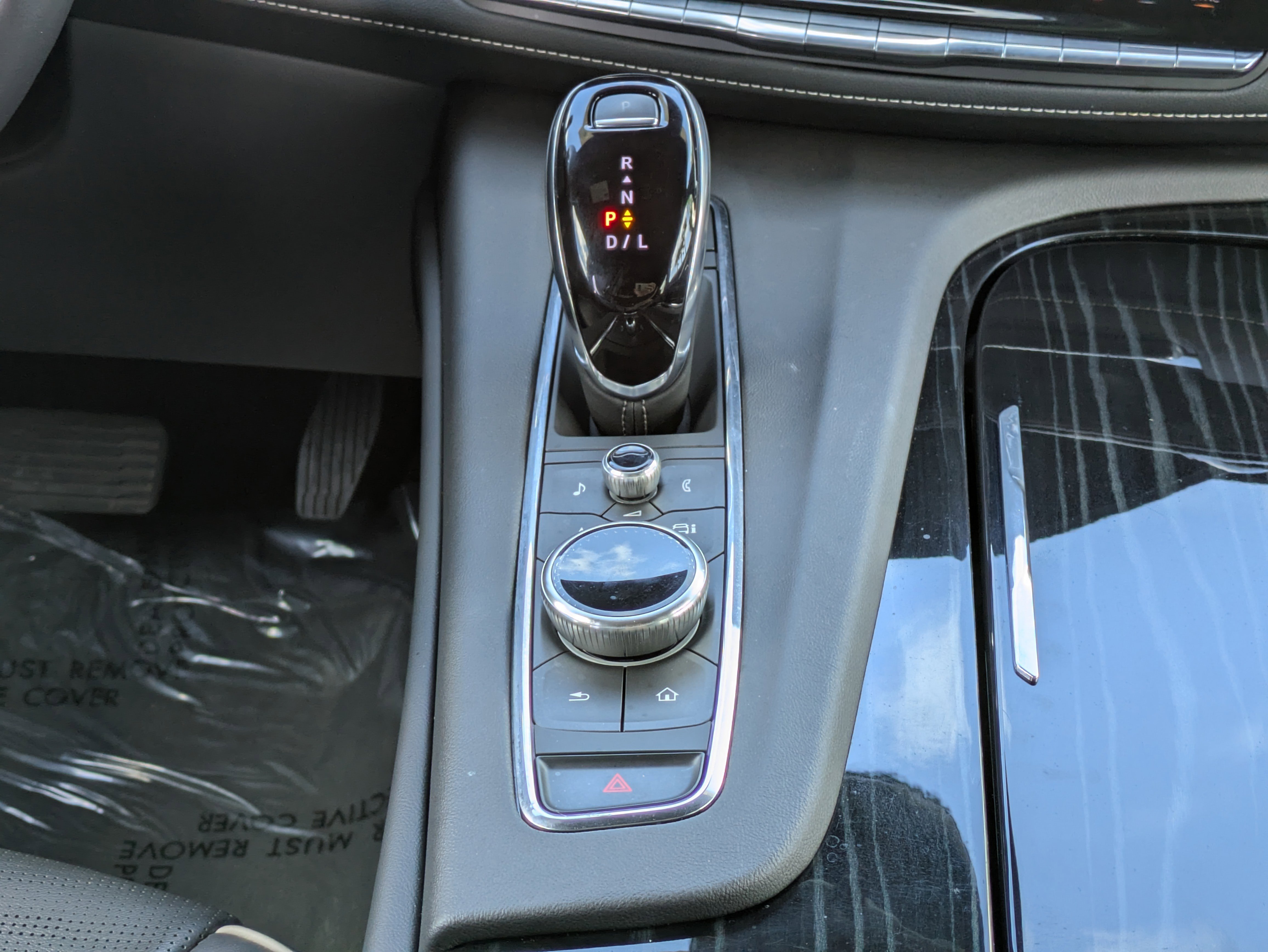 Certified 2024 Cadillac Escalade Sport AWD/4WD image 17