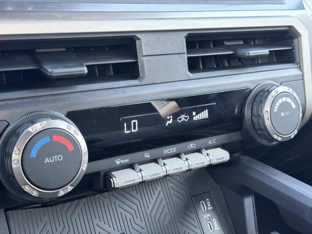 Used 2025 Toyota Tacoma TRD Off-Road AWD/4WD image 26