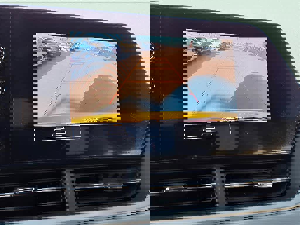 Used 2024 Chevrolet Trax RS image 16