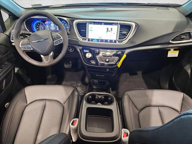 New 2026 Chrysler Voyager LX image 12