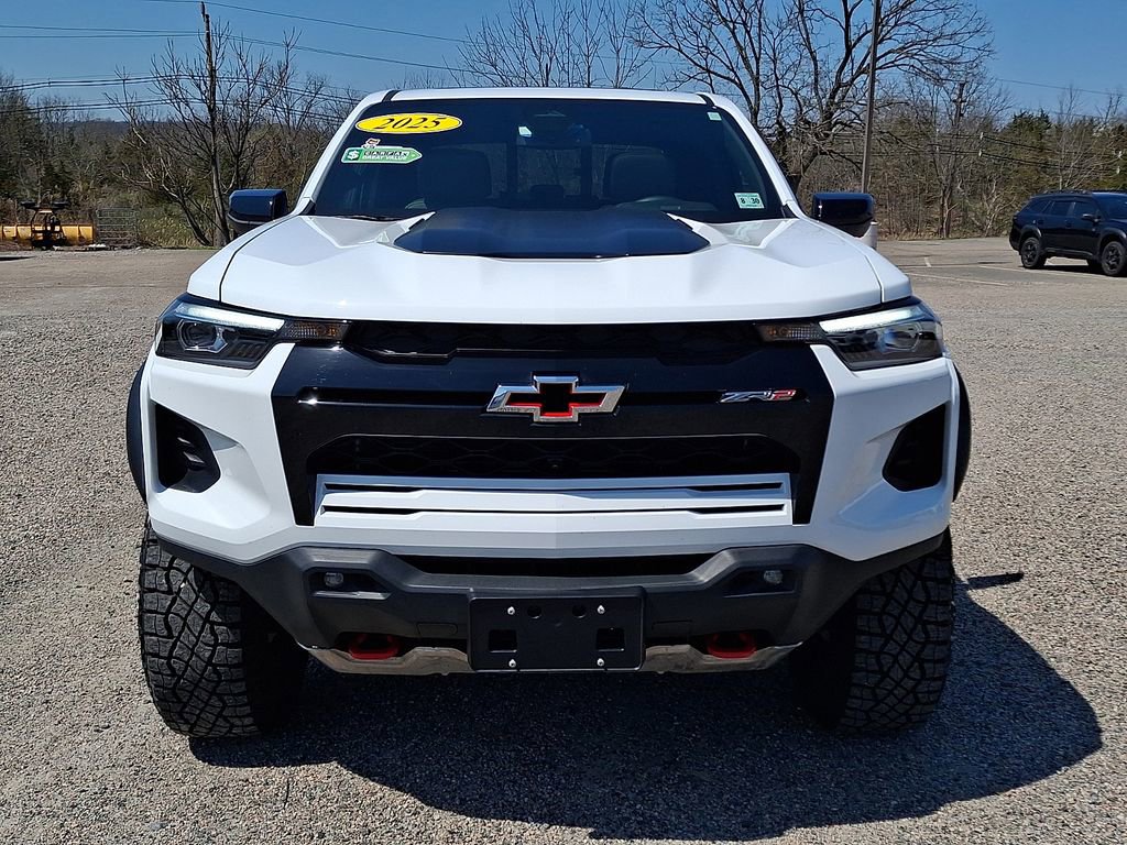 Used 2025 Chevrolet Colorado ZR2 w/ Midnight Edition image 5
