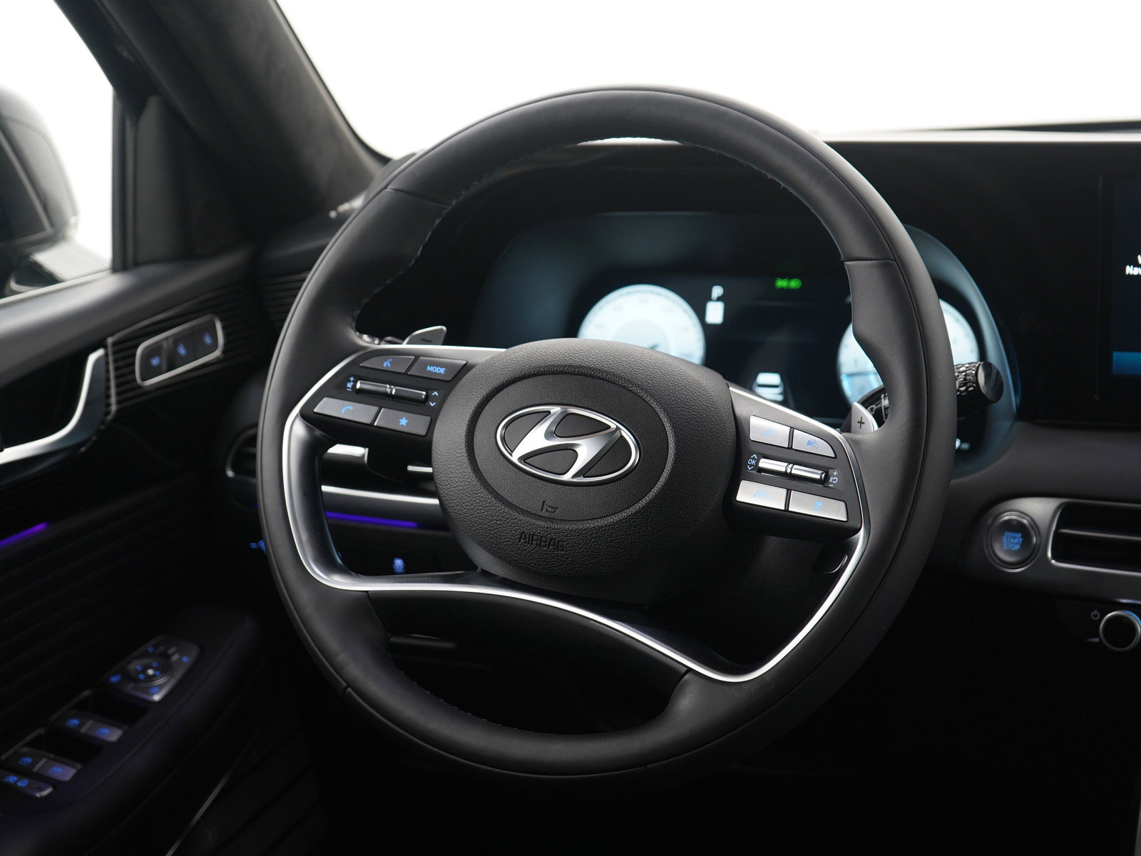 Used 2025 Hyundai Palisade Calligraphy image 18