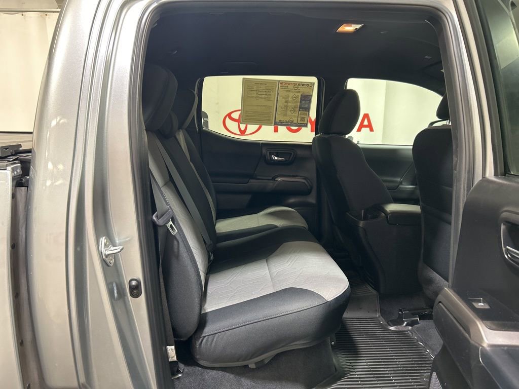 Used 2023 Toyota Tacoma TRD Off-Road image 16