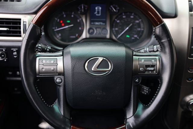 Used 2015 Lexus GX 460 w/ Premium Package AWD/4WD image 17